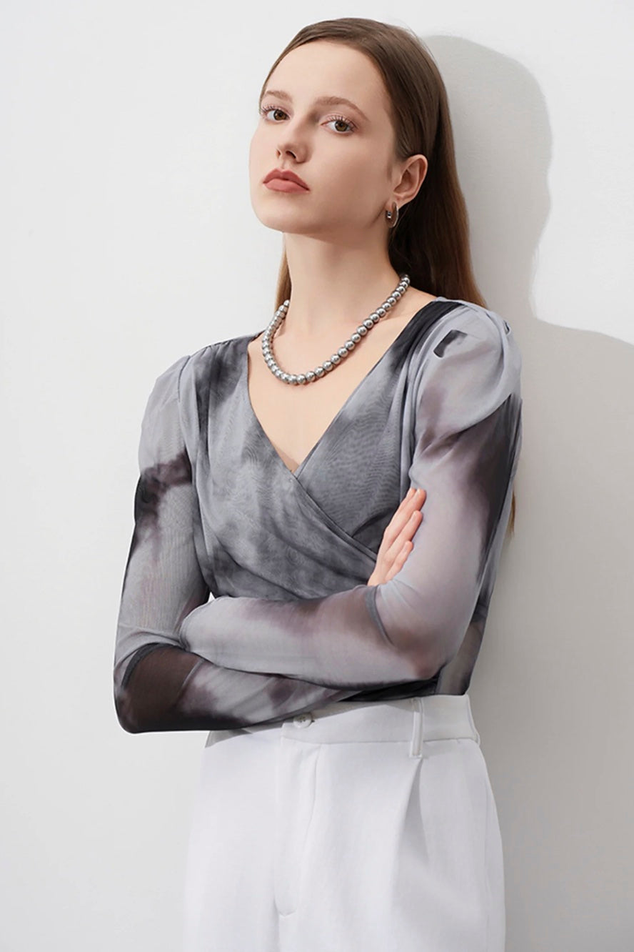 Yesenia Stretchy V-neck Long Sleeve Top